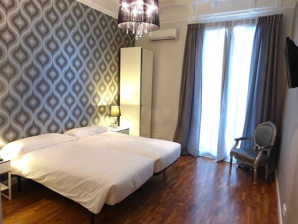 Super Balmes Guest House 바르셀로나 외부 사진