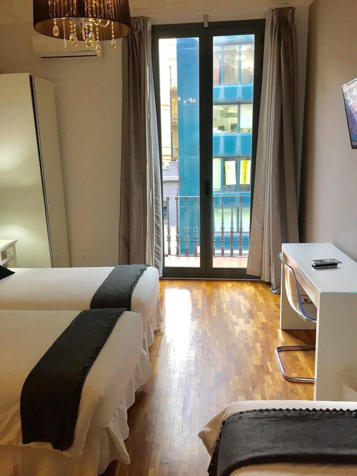 Super Balmes Guest House 바르셀로나 외부 사진
