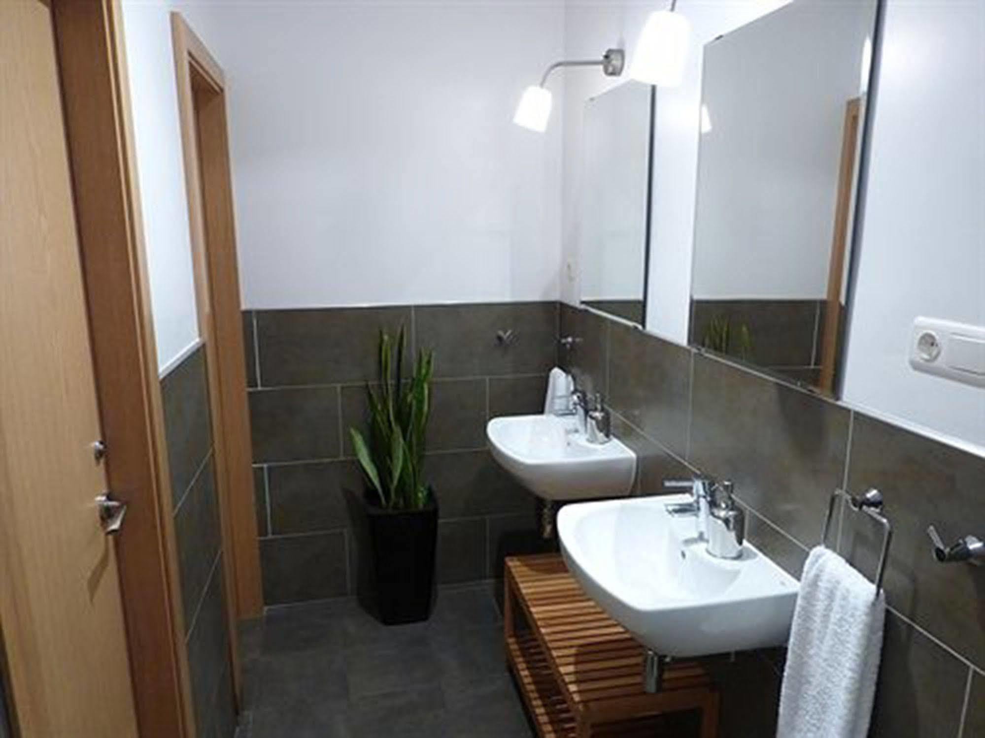 Super Balmes Guest House 바르셀로나 외부 사진