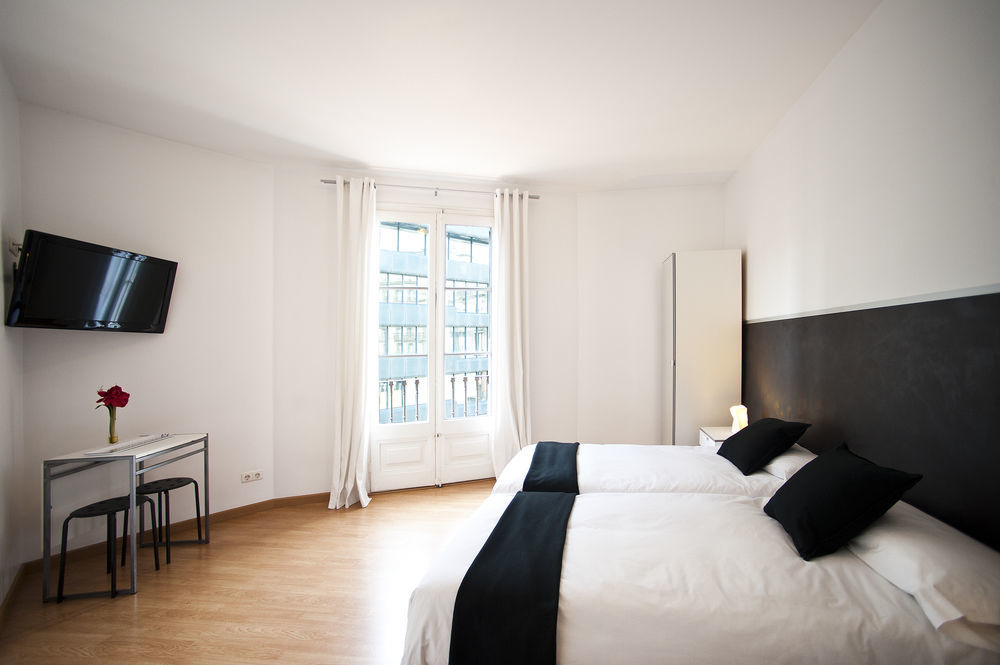 Super Balmes Guest House 바르셀로나 외부 사진